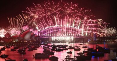 World greets 2025 as Sydney erupts into celebration with dazzling New Year’s firework display