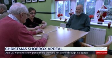 Age UK spreads festive cheer with Christmas Shoebox  appeal for isolated older people