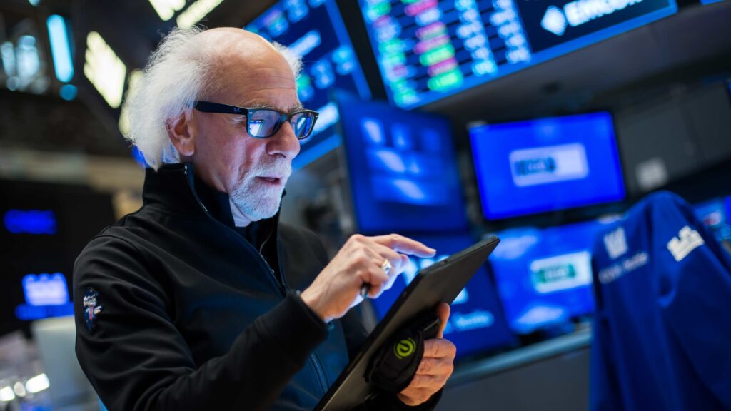 10-year Treasury yield falls after jobless claims increase 10-year Treasury yield falls after jobless claims increase