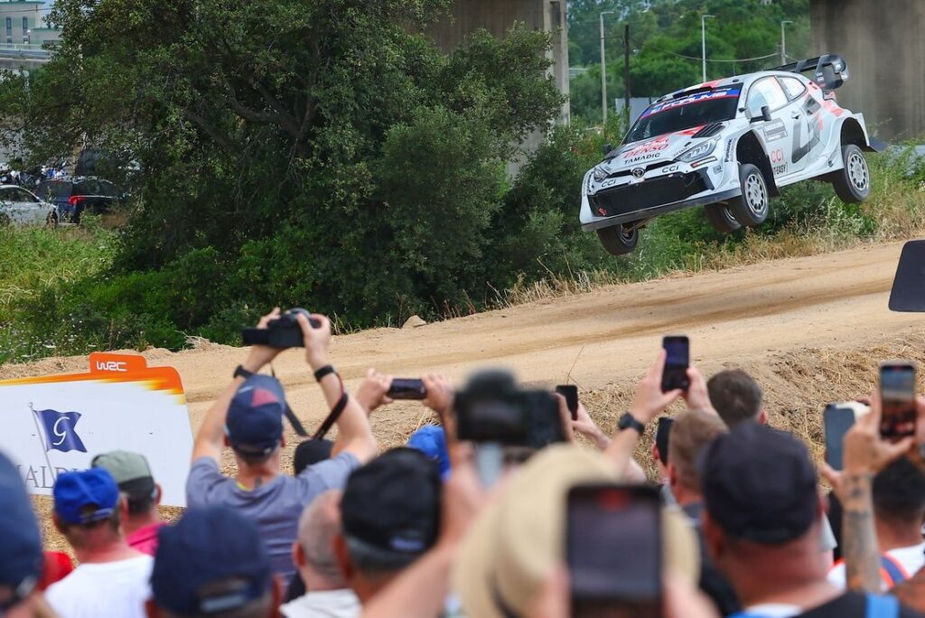 Sebastien Ogier leads WRC Rally Sardinia after Thierry Neuville crashes out Sebastien Ogier leads WRC Rally Sardinia after Thierry Neuville crashes out