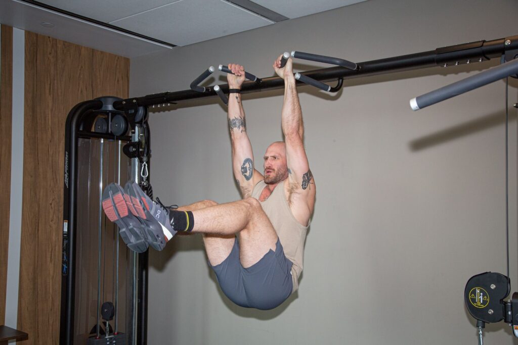 I Did Hanging Leg Raises Every Workout for 30 Days. Here’s What Happened.