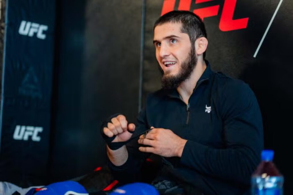 Top UFC welterweight thinks he’ll get title shot before Islam Makhachev