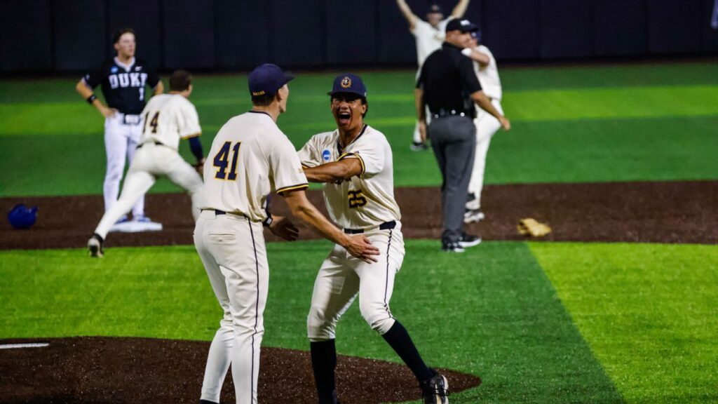 From 800 fans to 24,000: Murray State’s Cinderella run to Omaha From 800 fans to 24,000: Murray State’s Cinderella run to Omaha
