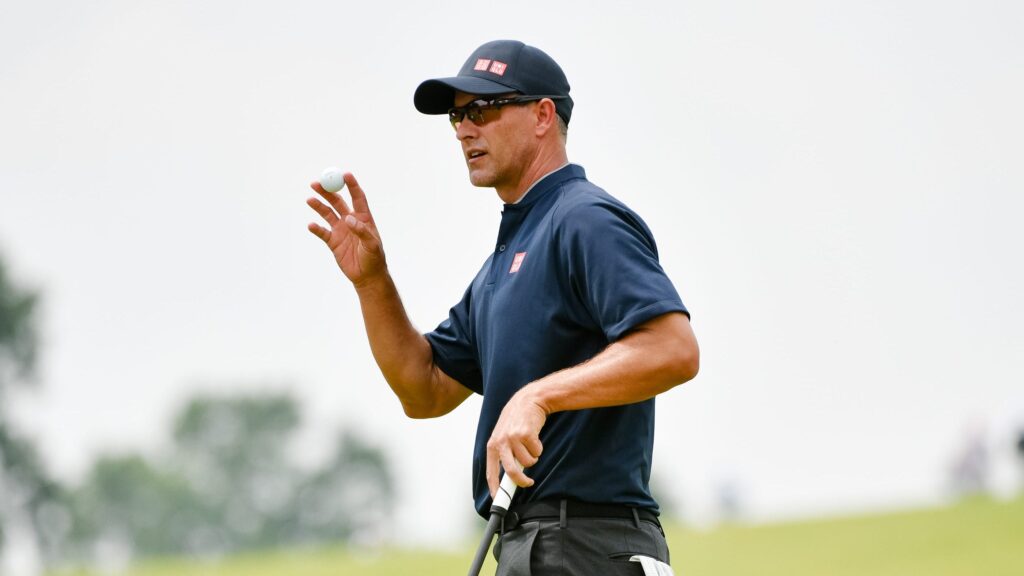 Adam Scott playing ‘old man par golf’ at U.S. Open, sits 3 shots off lead after 36 holes Adam Scott playing ‘old man par golf’ at U.S. Open, sits 3 shots off lead after 36 holes