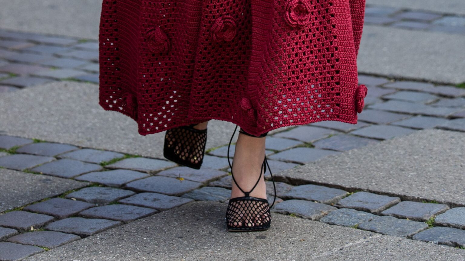 Crochet Ballet Flats Are the Shoe Trend You Never Knew You’d Love So Much in Summer 2025
