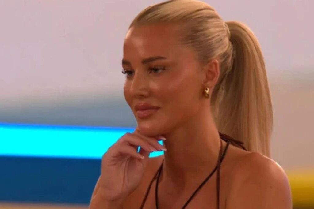 As A Avid “Love Island” Watcher, These Are The 10 Bombshells Who Took Their Roles Serious And Outshined The OGs As A Avid “Love Island” Watcher, These Are The 10 Bombshells Who Took Their Roles Serious And Outshined The OGs