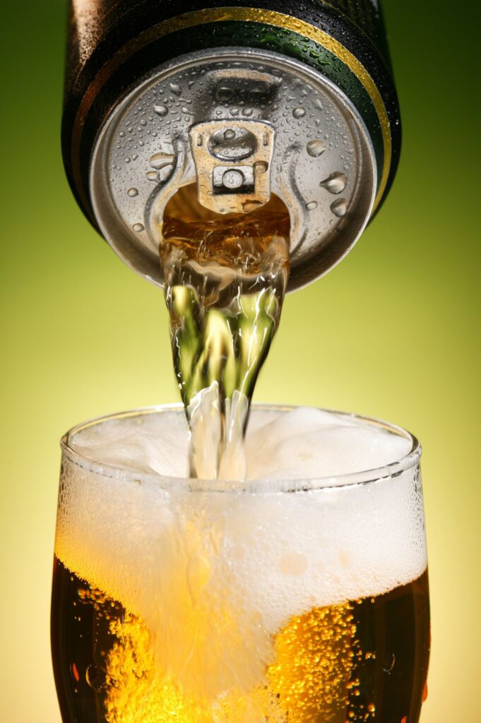 The 9 Best Low-Calorie Light Beers That Are High in Deliciousness