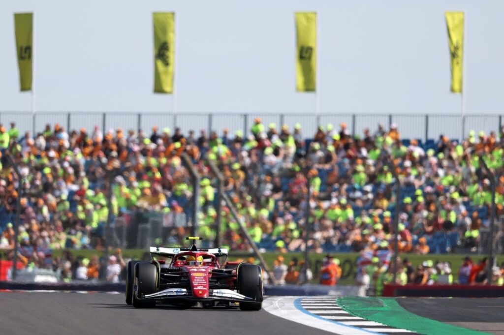 Lewis Hamilton: Ferrari can dream of a strong Silverstone F1 weekend
