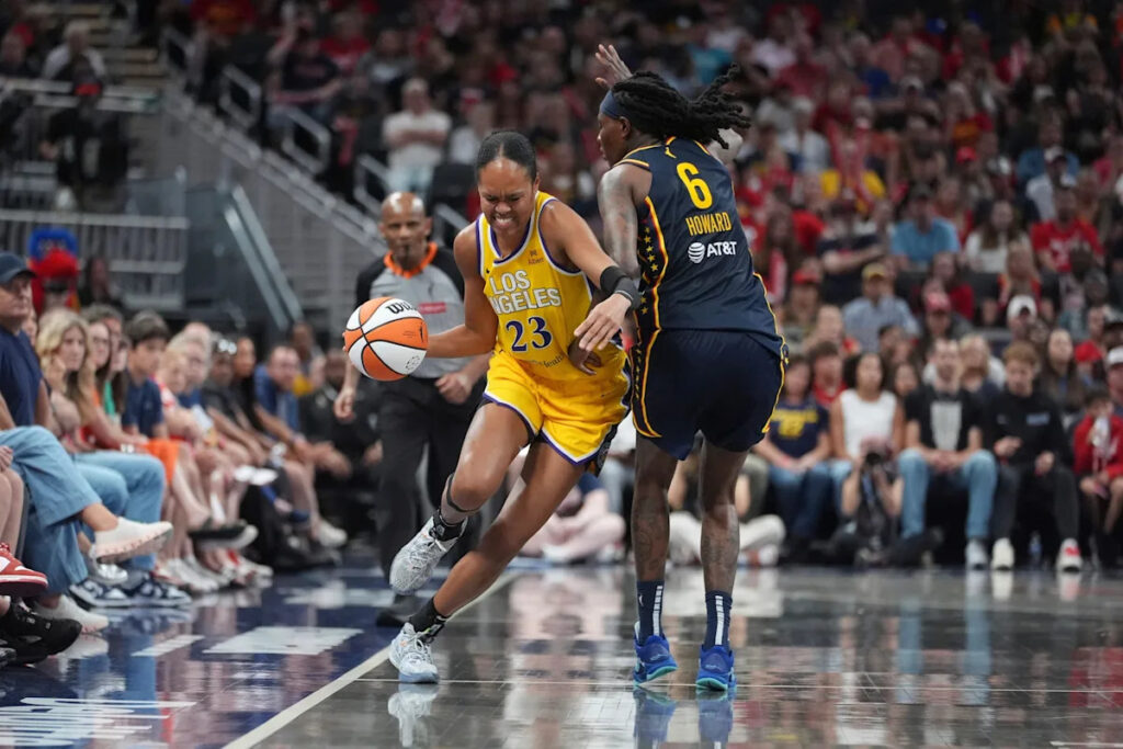 Azura Stevens' double-double lifts Sparks over Fever 89-87