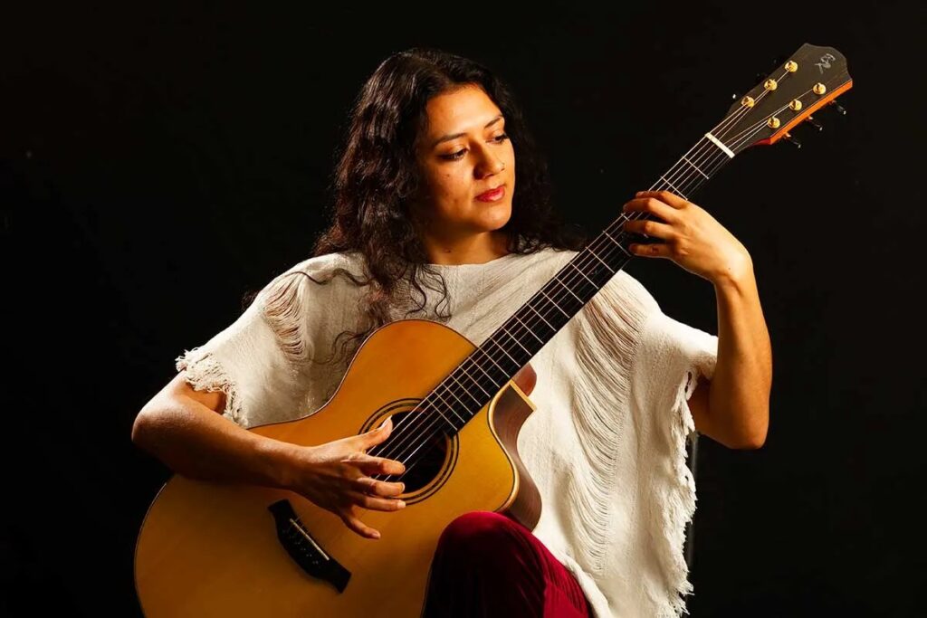Learn a Contemporary Fingerstyle Arrangement of “Cielito Lindo,” a Mexican Cultural Treasure