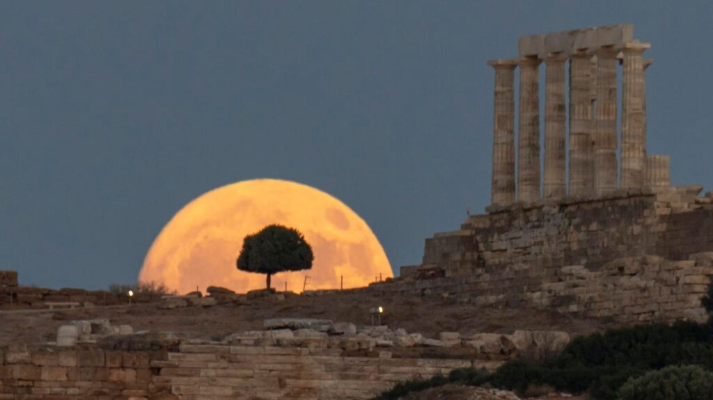 Seven Surprising Things About Tonight’s Full ‘Buck Moon’ -See Sight