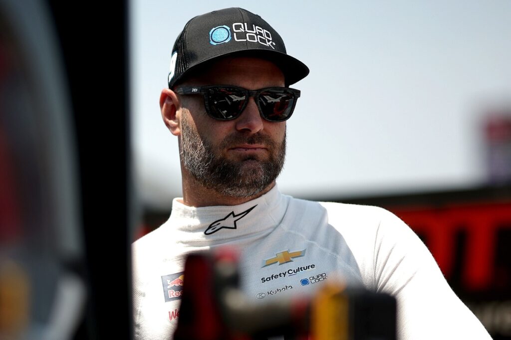 Shane van Gisbergen rockets to NASCAR Xfinity pole at Sonoma