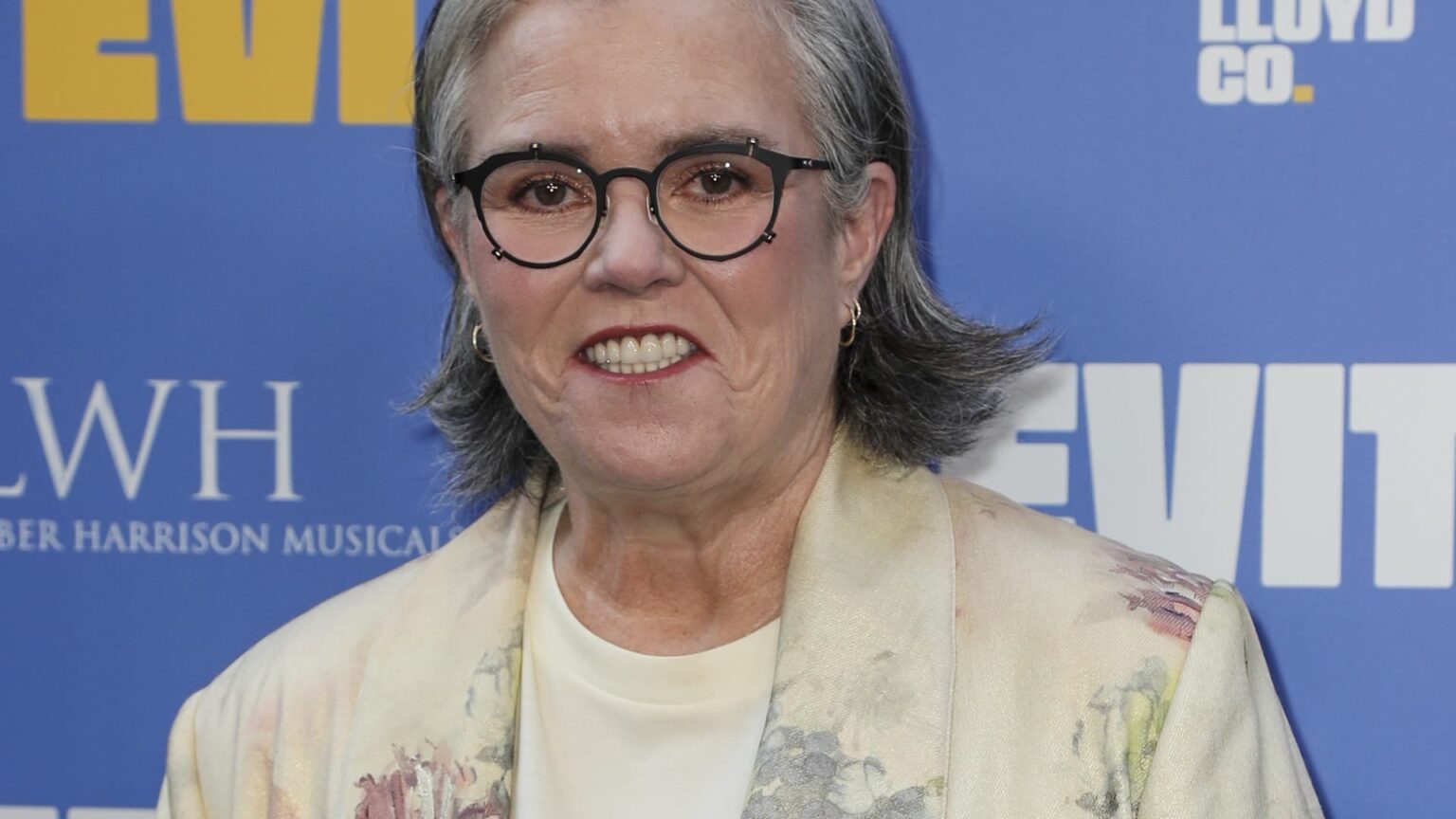 Trump threatens to revoke comedian Rosie O’Donnell’s citizenship