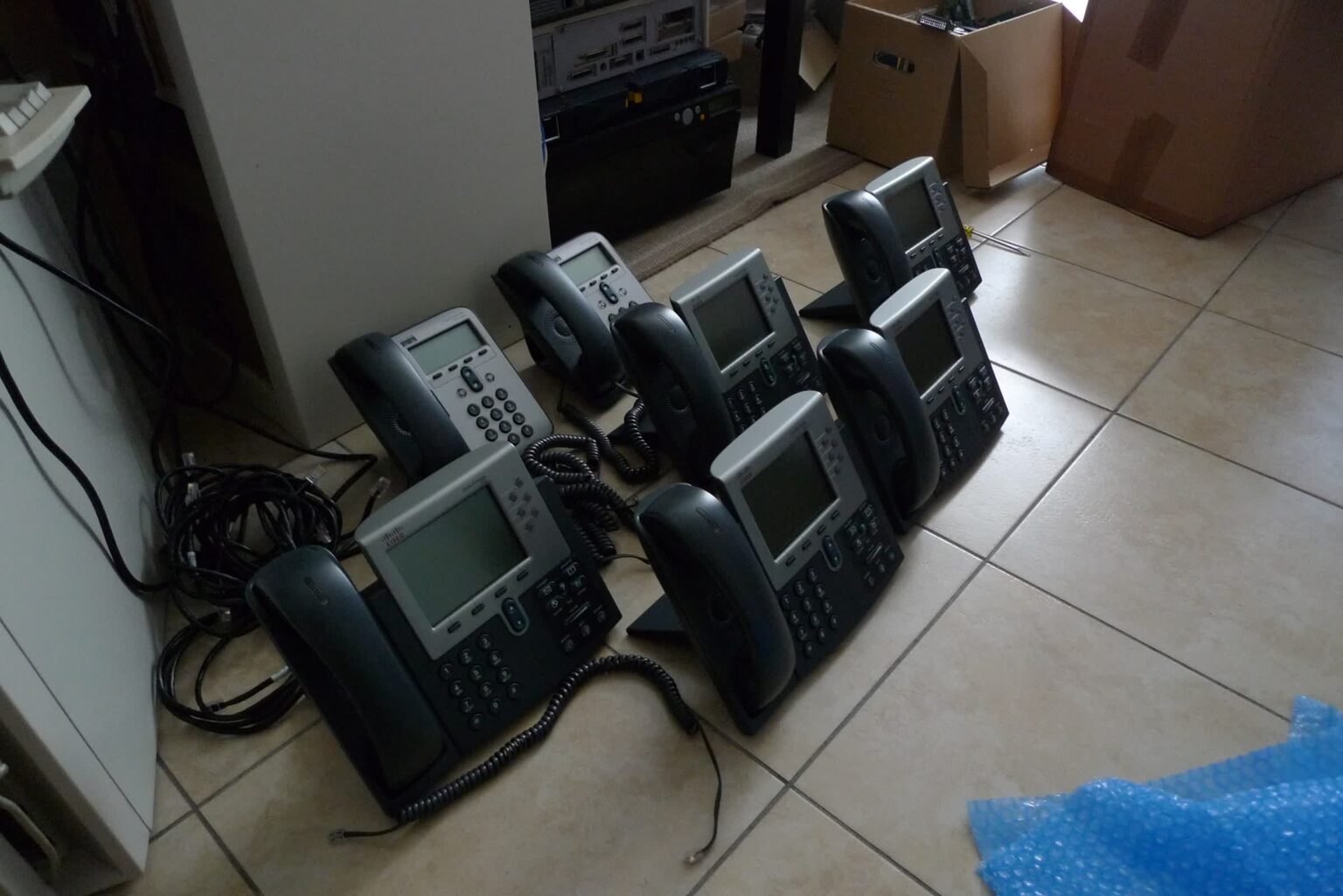 Why business landlines are still essential in a wireless world