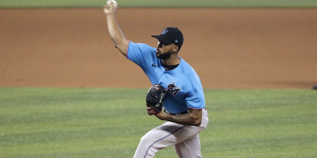 Astros Predicted to Battle Dodgers for Ex-Cy Young Star as Both Teams Face Rotation Crisis