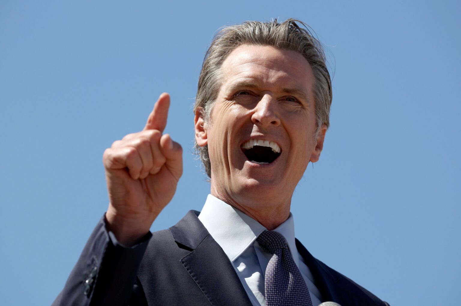 Gavin Newsom Calls Trump a “Son of a Bitch” Who Should “Model Better Goddamn Behavior” Gavin Newsom Calls Trump a “Son of a Bitch” Who Should “Model Better Goddamn Behavior”