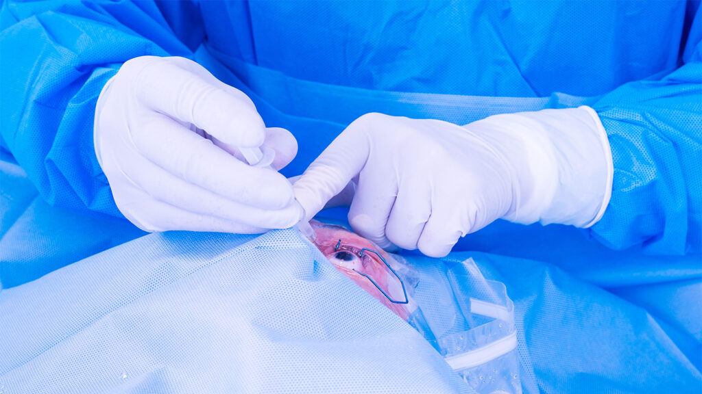 When Systemic Therapy Is Delayed for Syphilitic Uveitis, Ceftazidime May Help