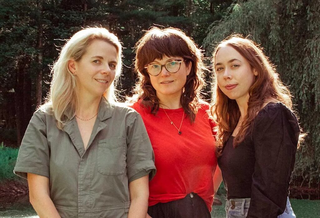 Review: I’m With Her’s Acoustic Palette and Chamber-Folk Instincts Shine on ‘Wild and Clear and Blue’