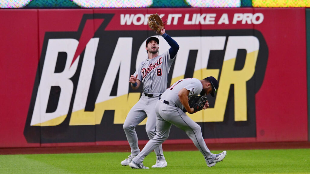 Dodgers Discussing Potential League-Altering Trade for Closer, Outfielder: Report Dodgers Discussing Potential League-Altering Trade for Closer, Outfielder: Report