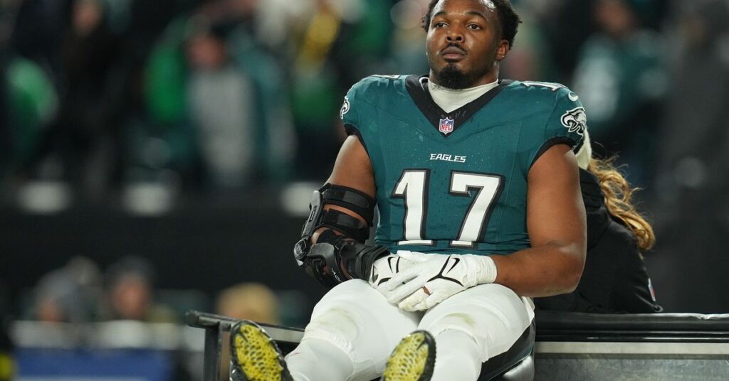 Nakobe Dean begins Eagles training camp on active/PUP list