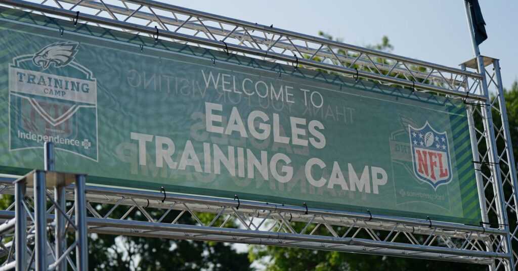 Eagles training camp practice: Live updates from Day 1!