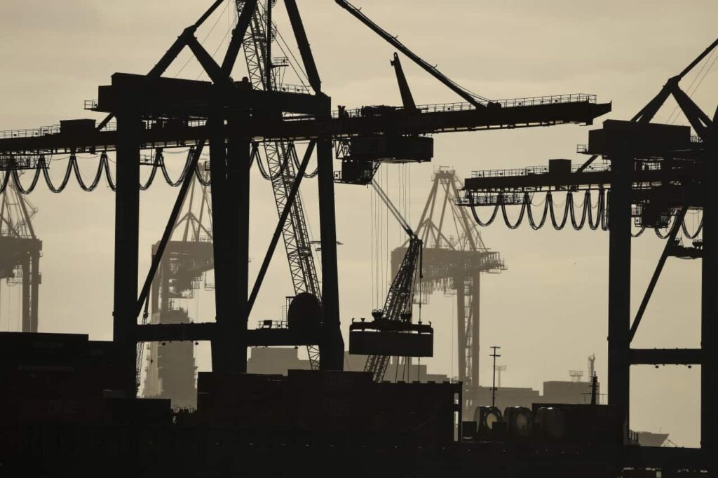 Stock futures rise after U.S.-E.U. trade deal, and ahead of big Fed meeting