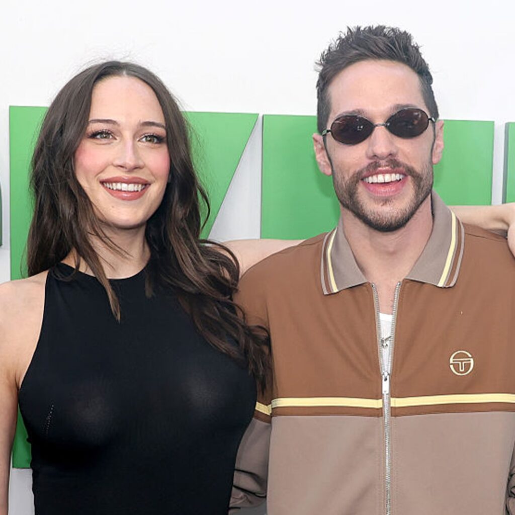 See Pete Davidson, Pregnant Elsie Hewitt’s Romantic Date Night in LA