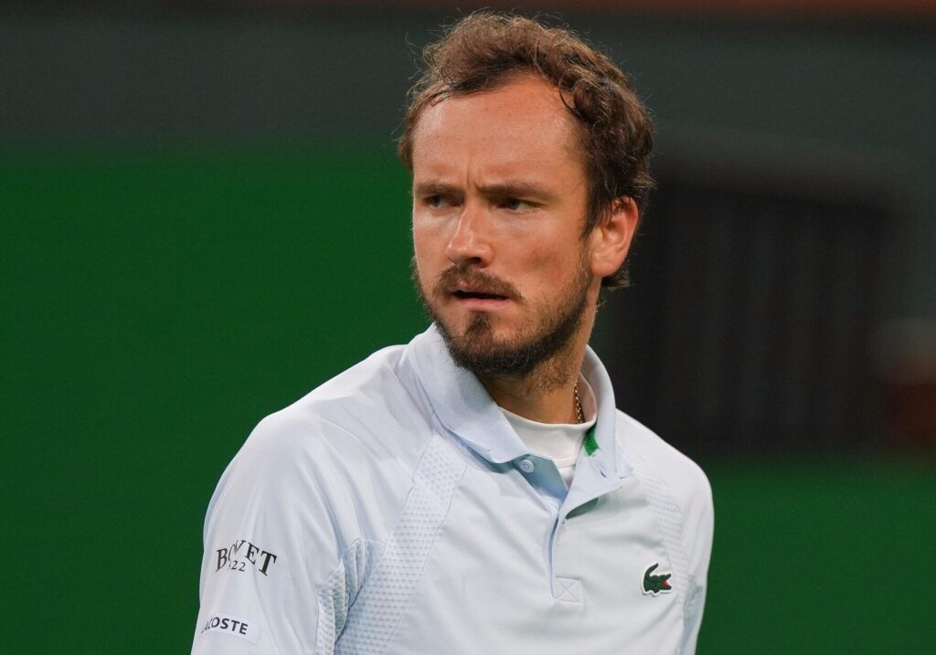 Bizarre Scenes Unfold As Daniil Medvedev Abandons His Bags and Rackets After Late-Night Defeat to Alexei Popyrin at Canadian Open Bizarre Scenes Unfold As Daniil Medvedev Abandons His Bags and Rackets After Late-Night Defeat to Alexei Popyrin at Canadian Open