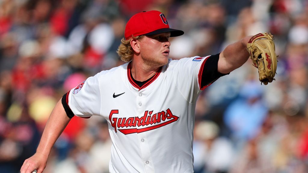 Guards’ Enright, battling cancer, earns first save Guards’ Enright, battling cancer, earns first save