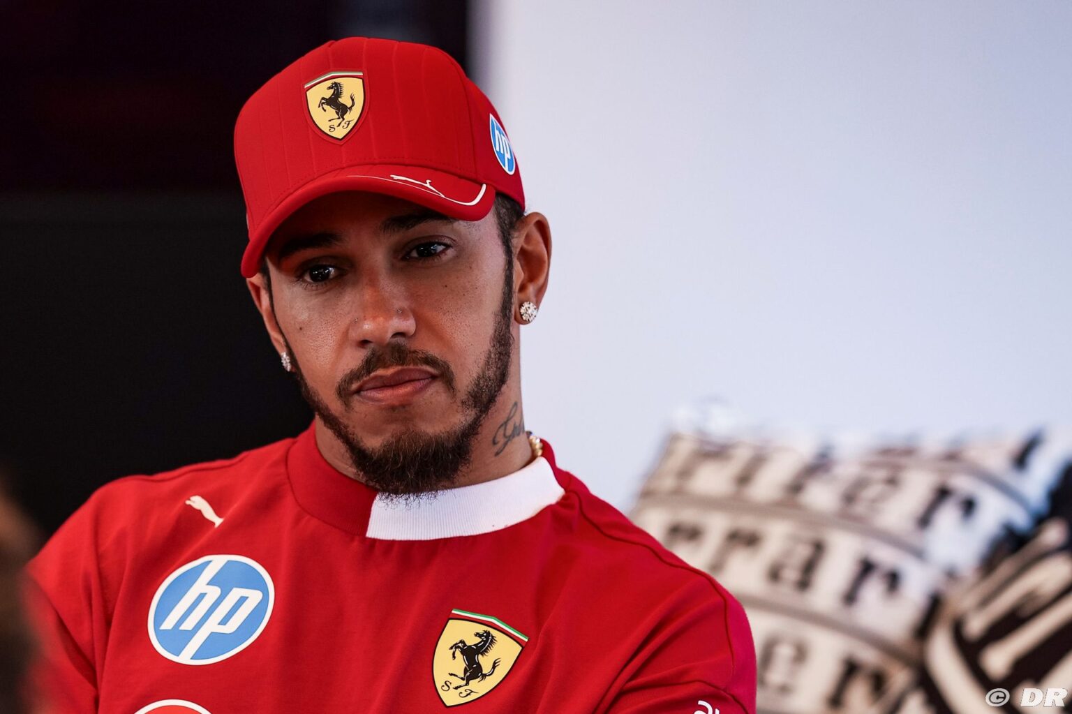 Ferrari accused of snubbing Hamilton after ‘dossiers’