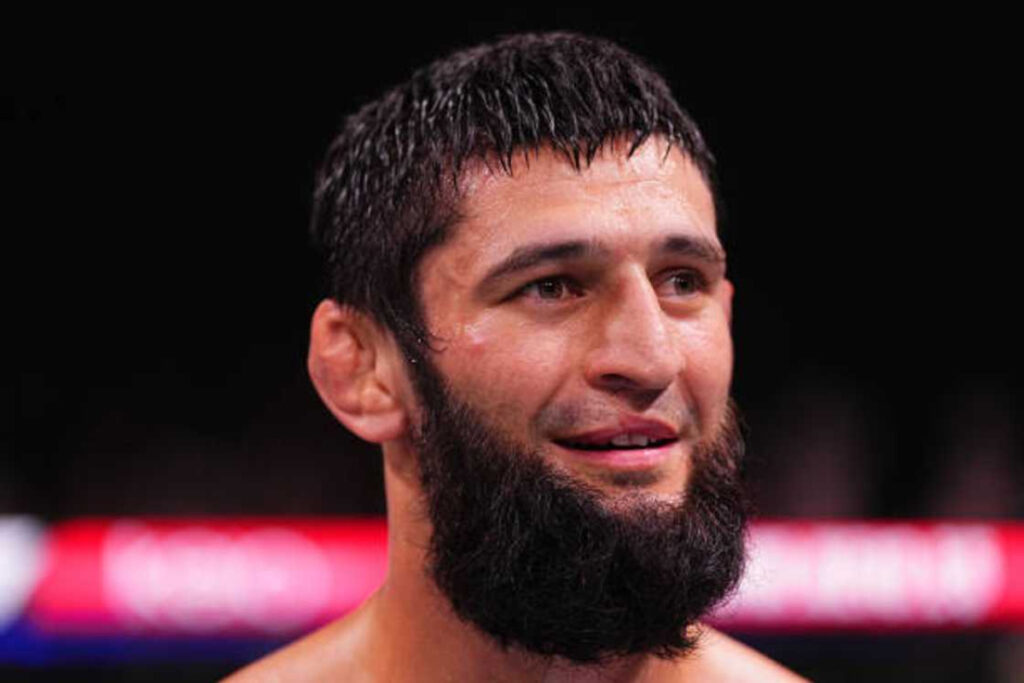 Khamzat Chimaev must finish Dricus du Plessis to win UFC 319 title fight, says former champion