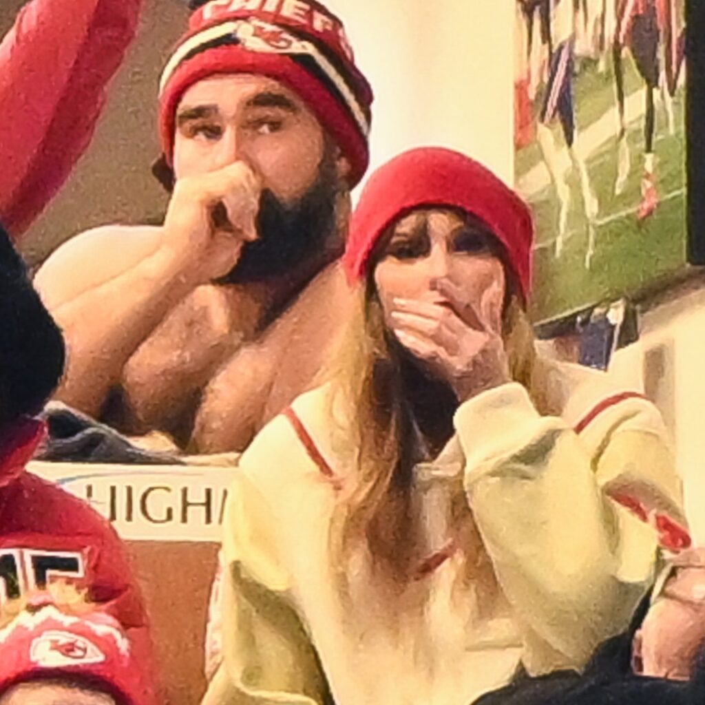 Taylor Swift Shares How Jason Kelce’s Daughters Bond With Her Cats