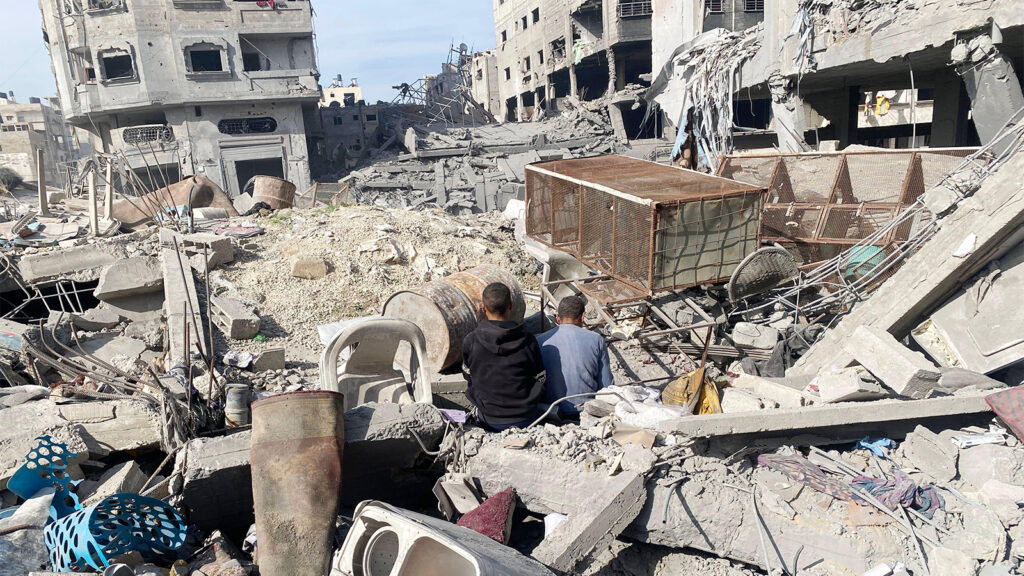 Why a Texas Doctor Keeps Returning to Gaza