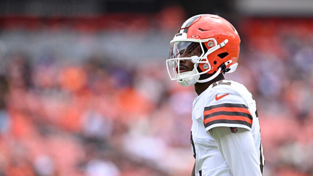 Shedeur Sanders' disappointing outing ends on bench: You want to be that dog