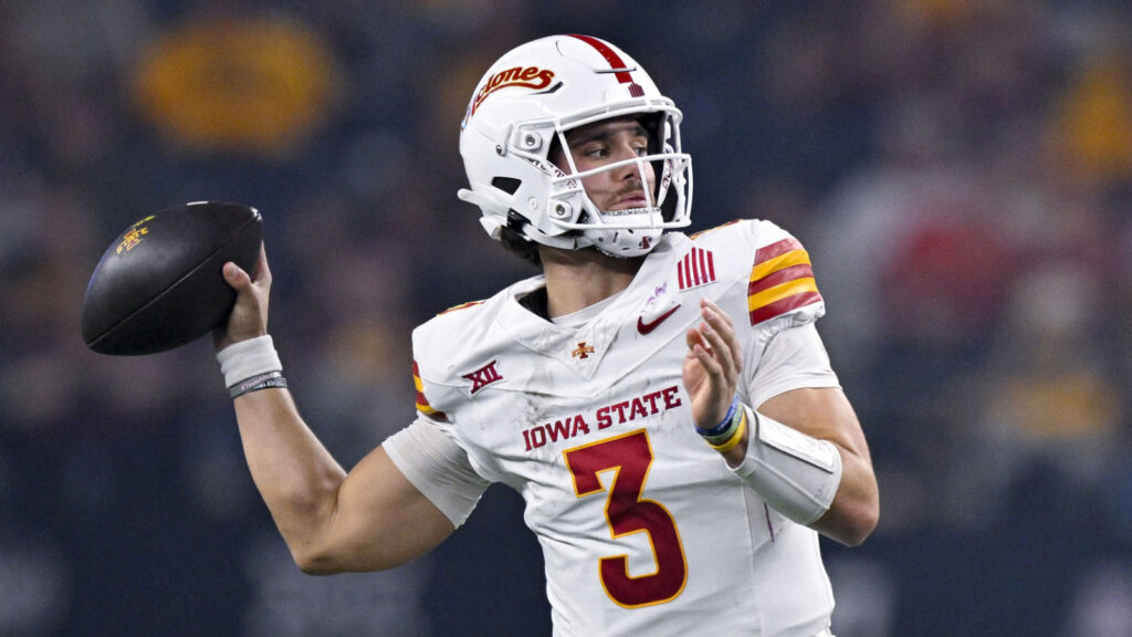 No. 22 Iowa State picks up where it left off in win over rival No. 17 Kansas State