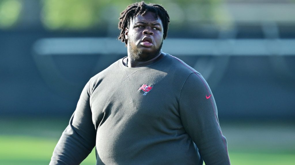 Tampa Bay Buccaneers Waive Desmond Watson, Heaviest Player In NFL History Tampa Bay Buccaneers Waive Desmond Watson, Heaviest Player In NFL History