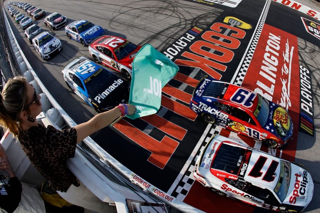 Winners and losers from a mistake-filled playoff race at Darlington