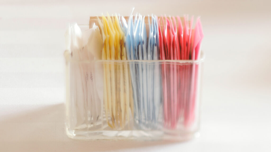 Midlife Brain Power Drops as Artificial Sweetener Use Rises