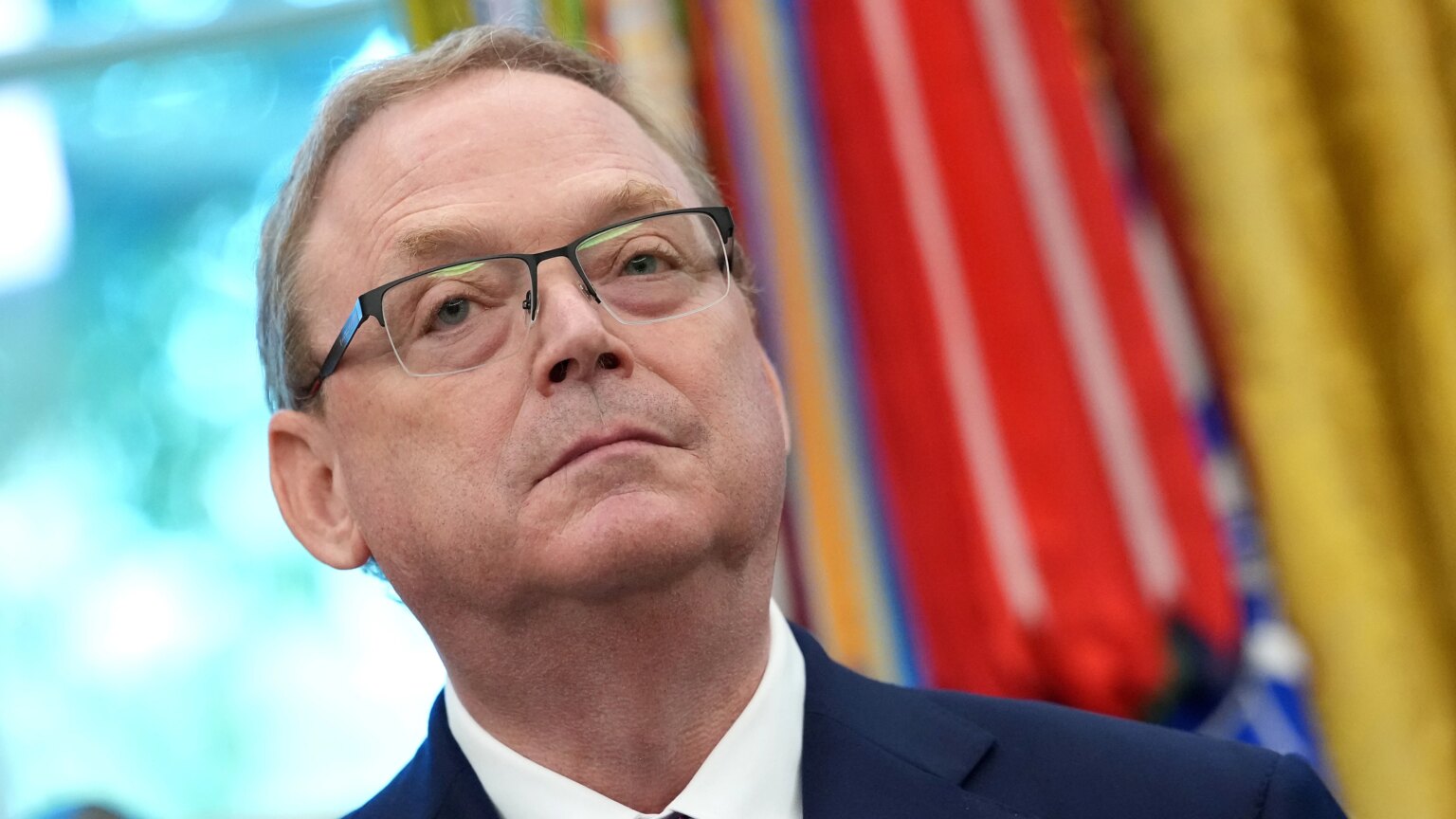 White House’s Hassett says Fed Needs to be Fully Independent From Trump