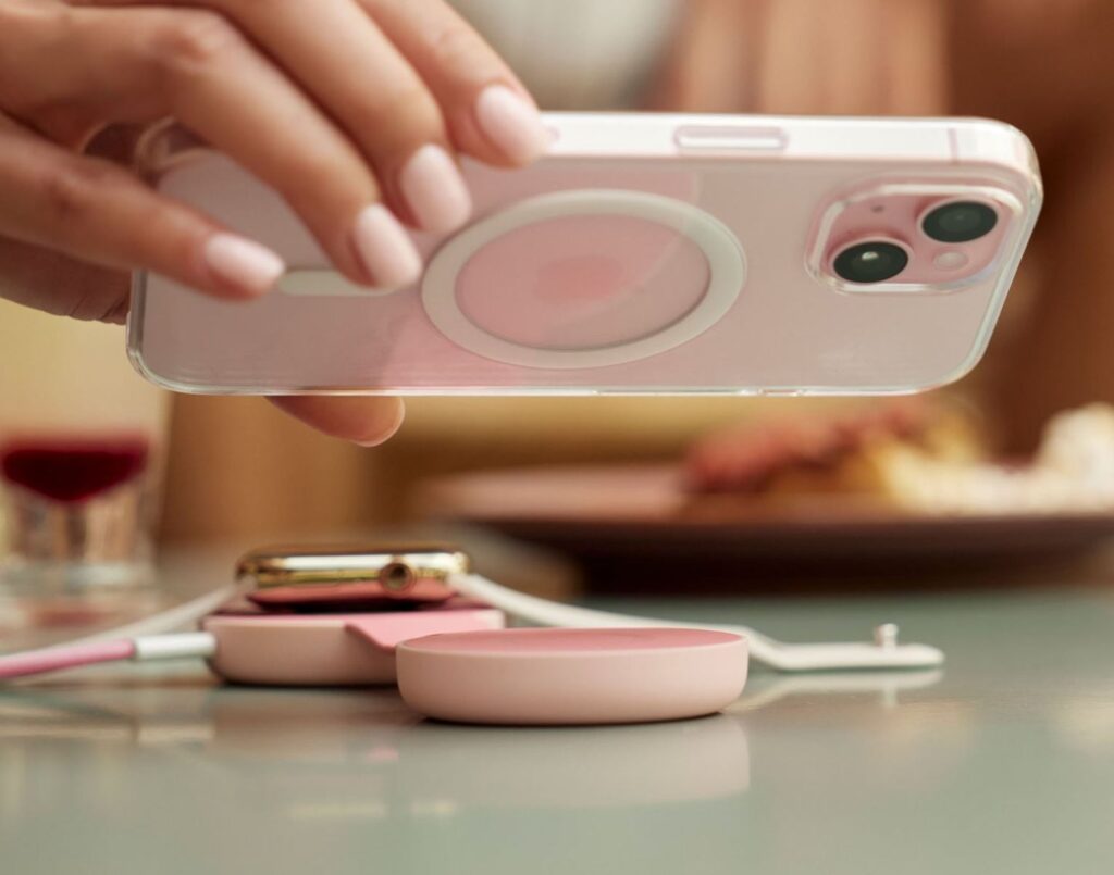 Twelve South ButterFly SE 2-in-1 Qi2 charger: Compact wireless charging solution for two devices