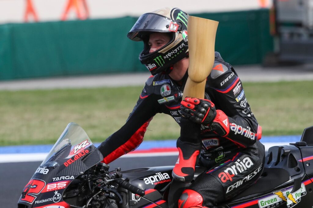 Marco Bezzecchi reveals story behind bizarre wooden leg celebration at Misano Marco Bezzecchi reveals story behind bizarre wooden leg celebration at Misano