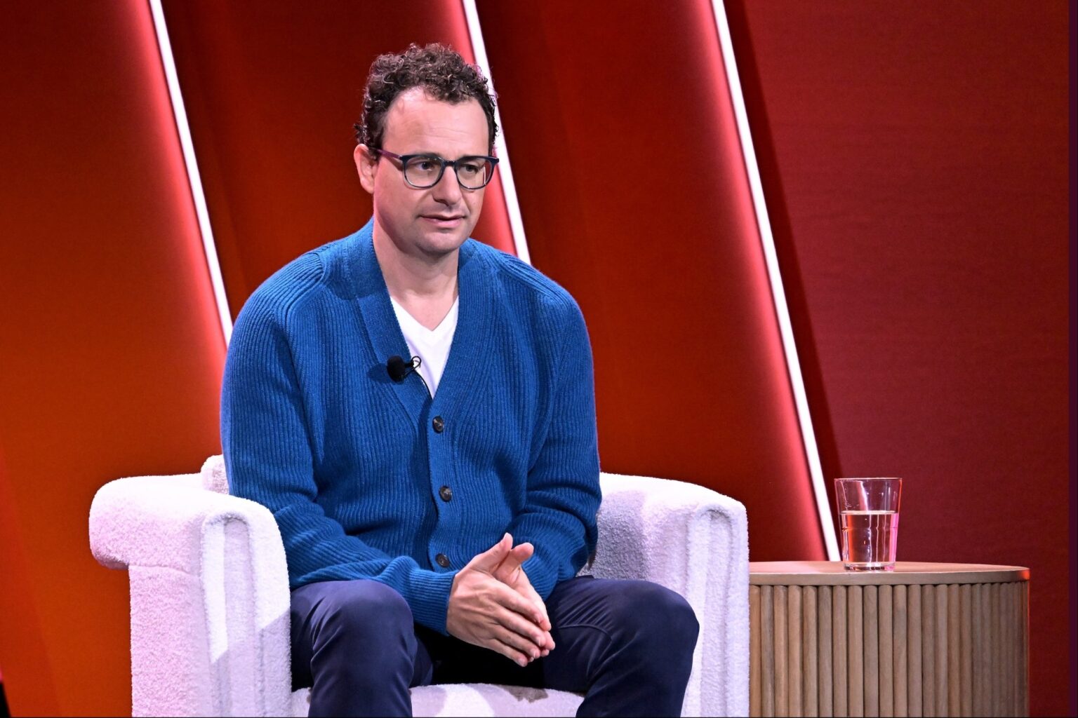 The CEO of a $183 Billion AI Startup Says There’s a ‘Need to Warn the World’ About AI Taking Jobs