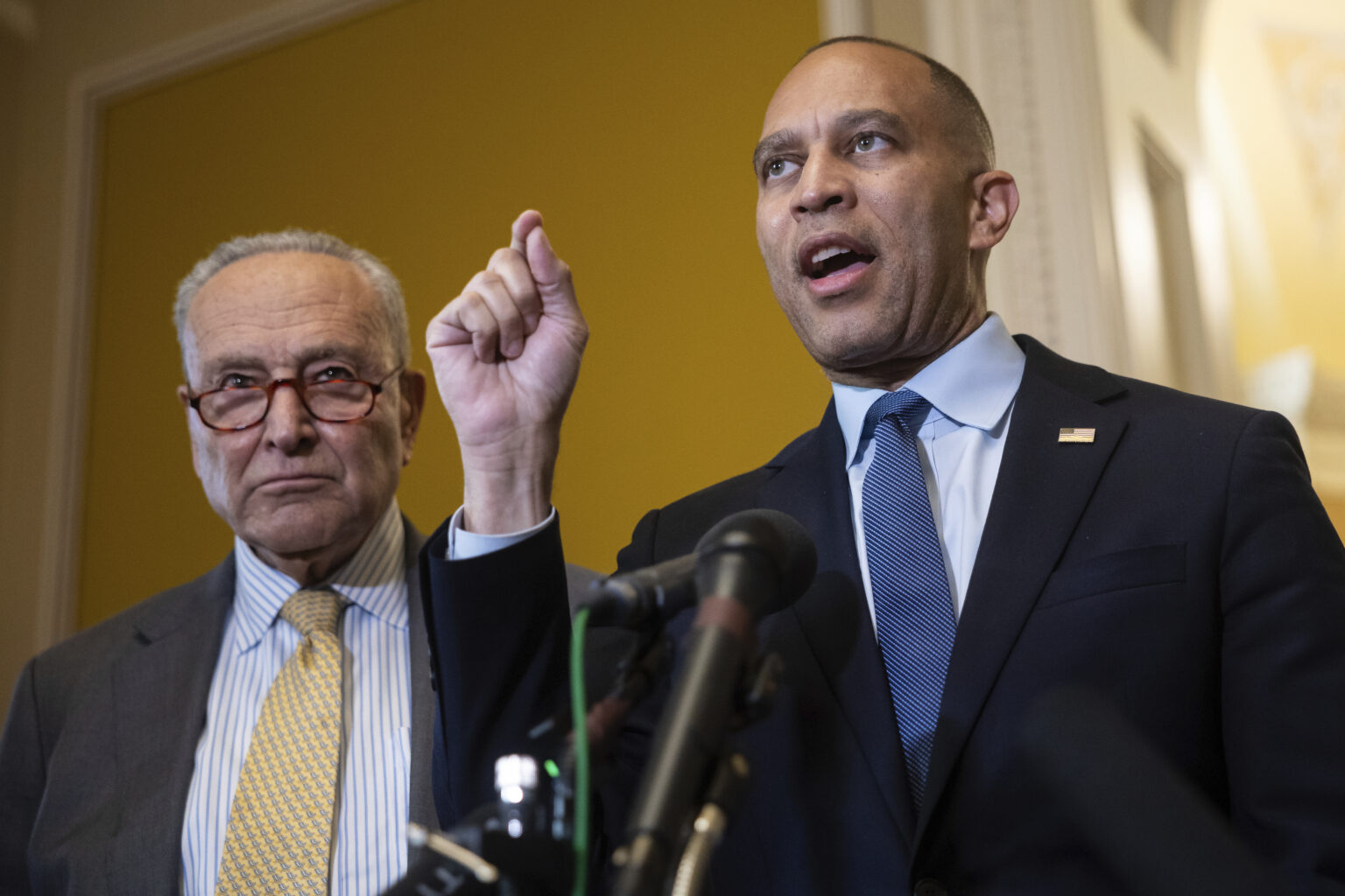 Trump to meet with Democratic leaders Thursday with shutdown looming