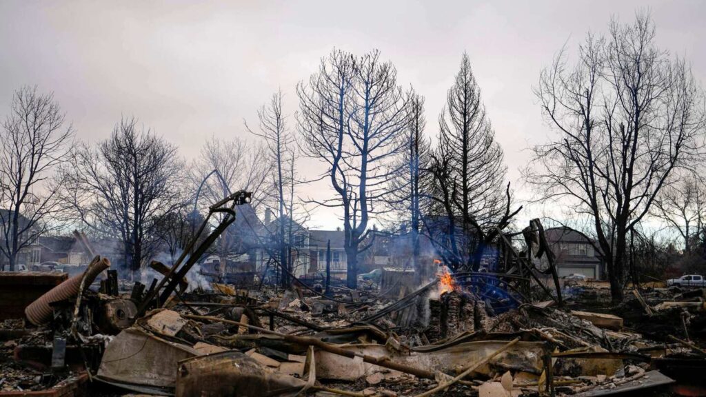 Xcel Energy to pay $640M to settle Colorado wildfire lawsuits