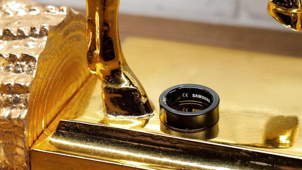 YouTuber reports battery swelling caused Galaxy Ring to get stuck on his finger YouTuber reports battery swelling caused Galaxy Ring to get stuck on his finger