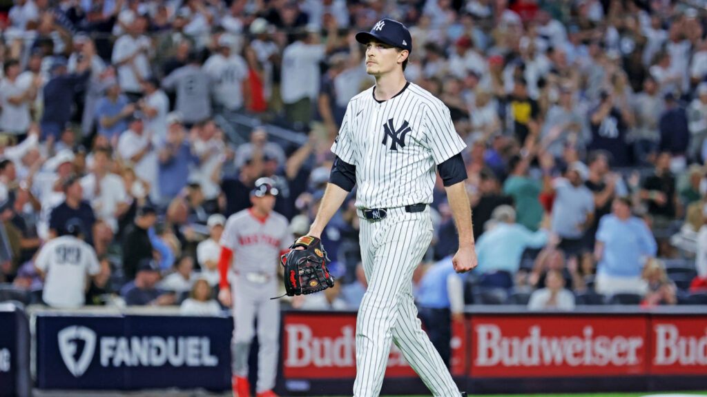 Yankees slammed for polarizing move in Game 1 loss to Red Sox Yankees slammed for polarizing move in Game 1 loss to Red Sox