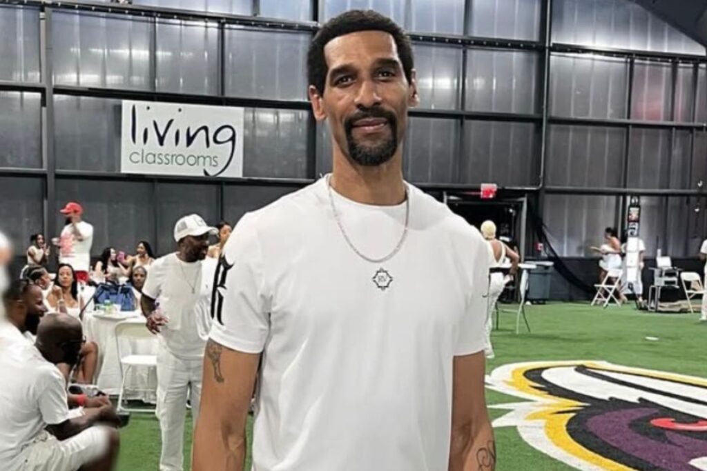 Etan Thomas Mourns Syracuse Legend’s Death With Emotional Tribute Etan Thomas Mourns Syracuse Legend’s Death With Emotional Tribute