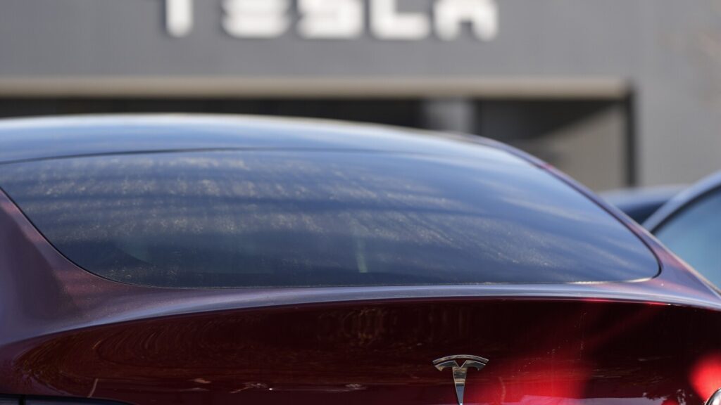 Tesla unveils cheaper versions of 2 of its electric vehicle models as sales slump