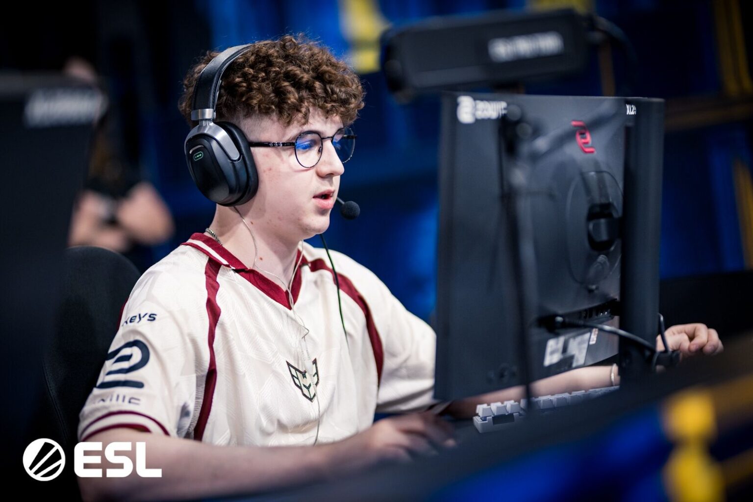 BIG CS2 Take Big Risk on Controversially Benched AWPer to Save Team