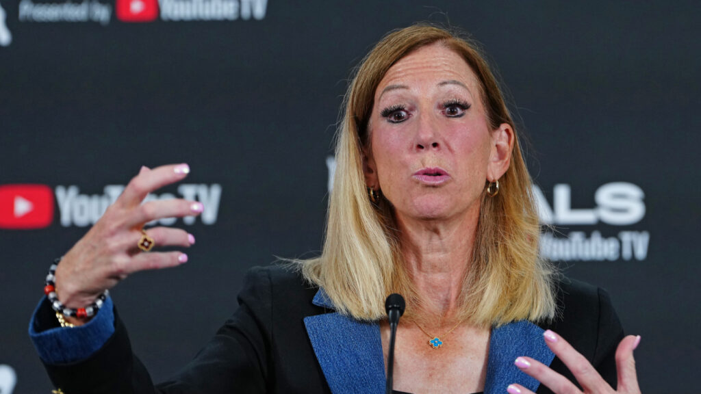 A’ja Wilson had savage reaction to Cathy Engelbert getting booed during Aces’ trophy ceremony A’ja Wilson had savage reaction to Cathy Engelbert getting booed during Aces’ trophy ceremony